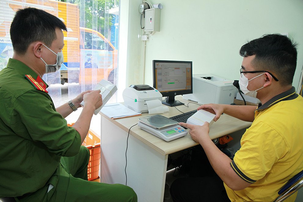 Bưu điện TP. Hà Nội khẩn trương chuyển phát thành công gần 78 triệu CCCD - Ảnh 2.