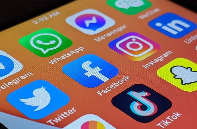 Miếng bánh quảng cáo trực tuyến 2,5 tỷ USD nằm trong tay Facebook, Google, TikTok