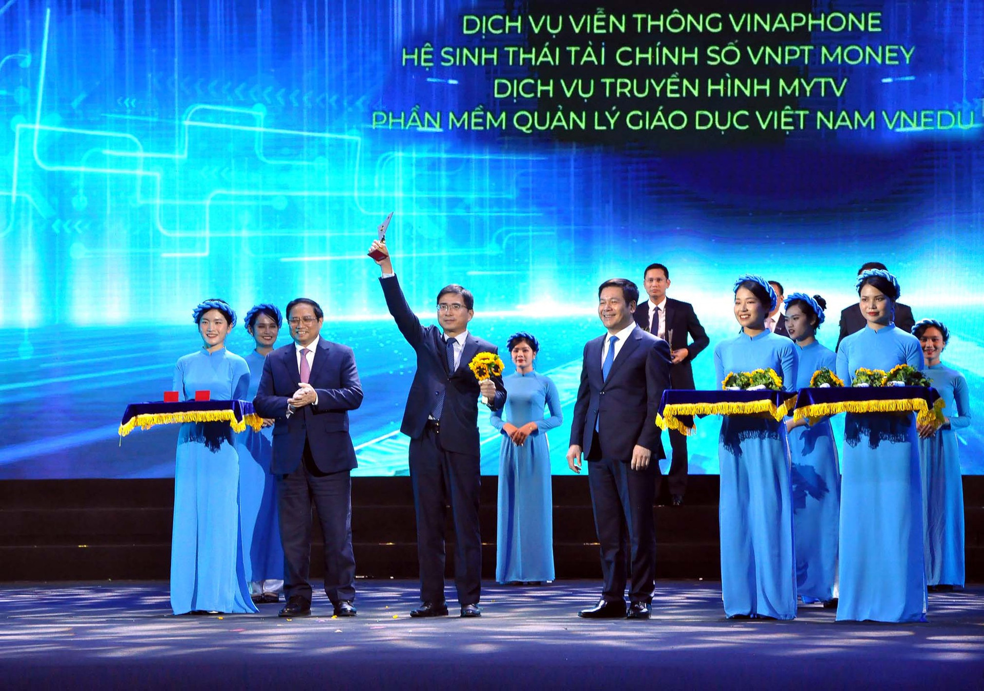 VNPT, Bưu điện Việt Nam đạt danh hiệu Thương hiệu quốc gia 2022 - Ảnh 1.