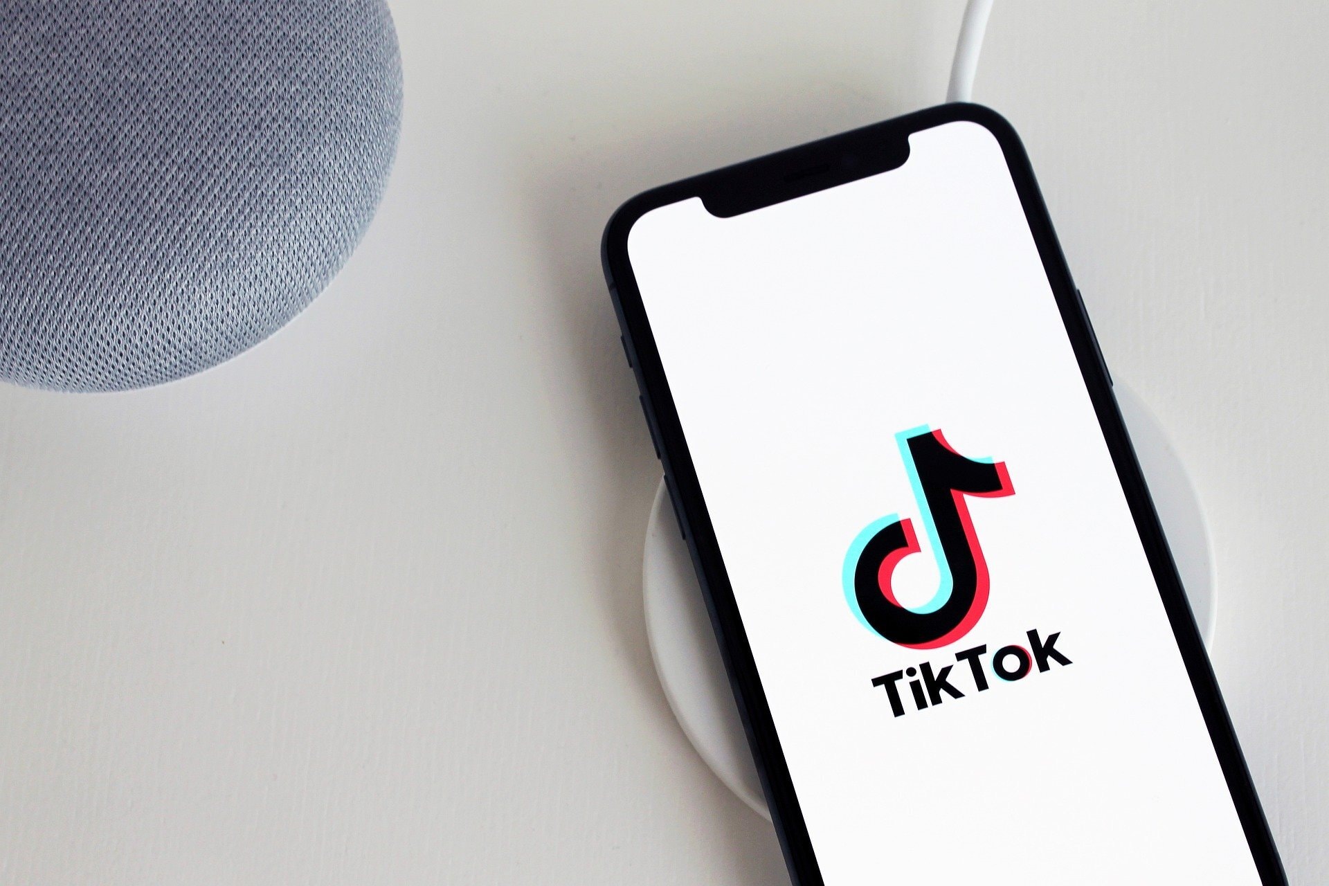 Ứng dụng 'gây nghiện' TikTok sẽ biến mất? - 1