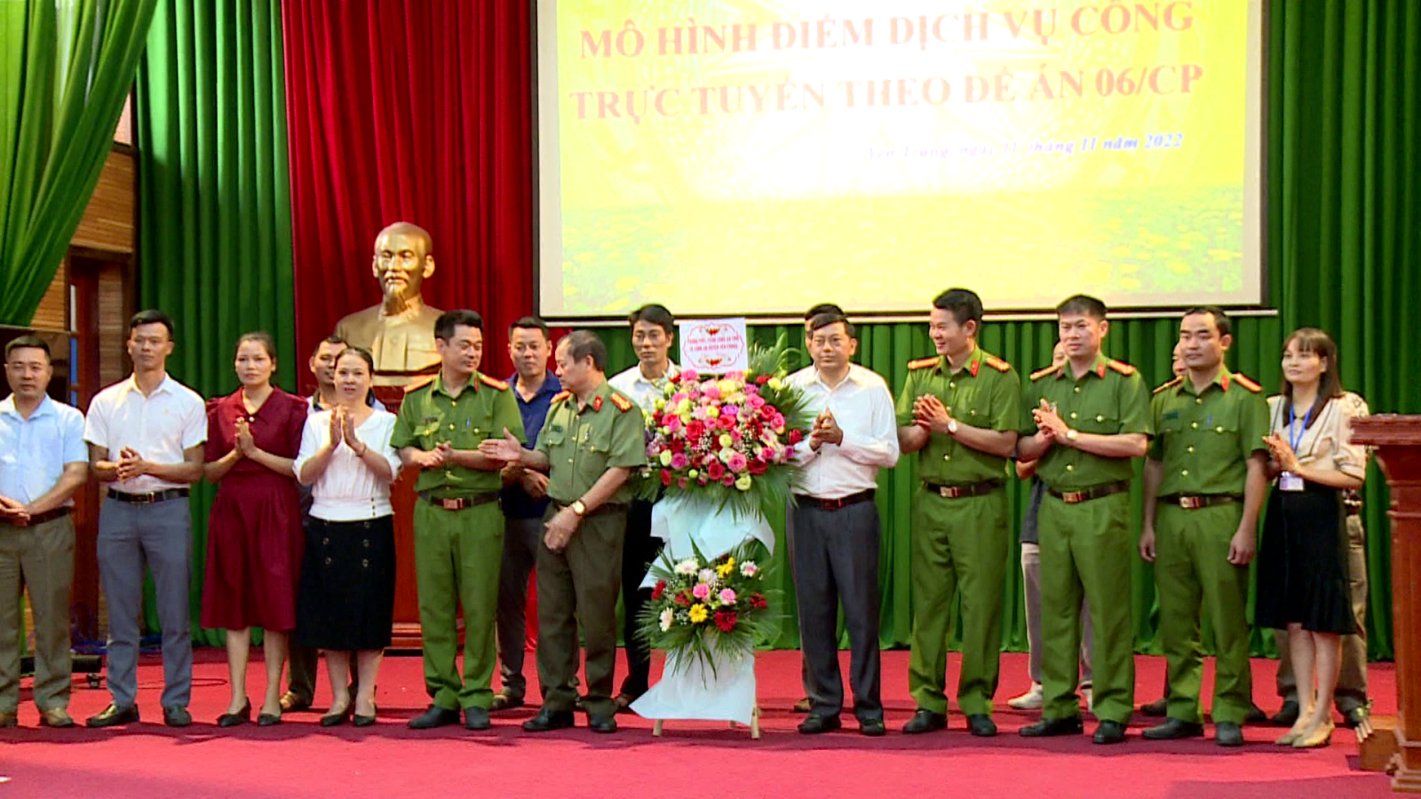 Ra mắt mô hình dịch vụ công trực tuyến cấp xã tại Yên Phong