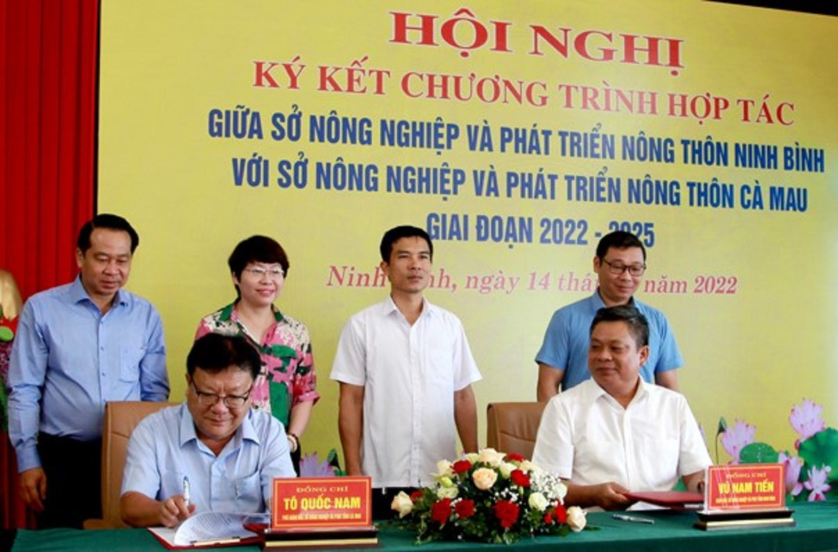 Ninh Bình và Cà Mau tang cường hợp tác nông nghiệp công nghệ cao - Ảnh 1.