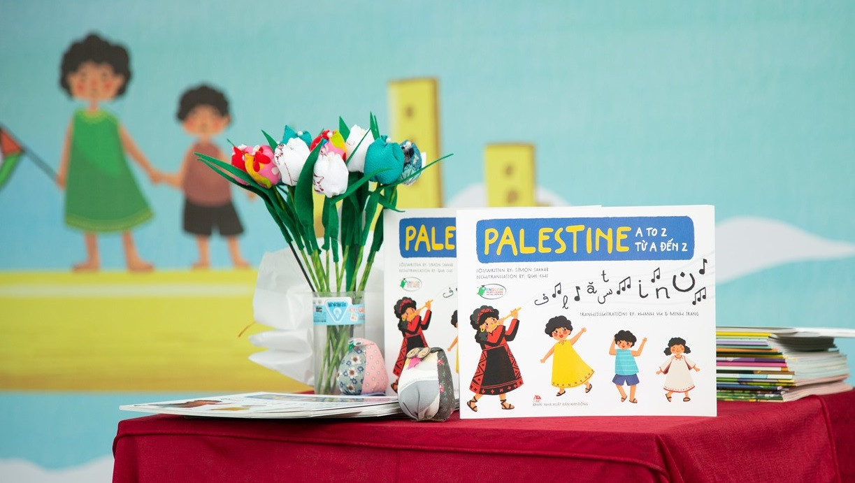 Tác giả Simon Sakkab giúp trẻ em khám phá đất nước Palestine qua đọc sách - Ảnh 1.