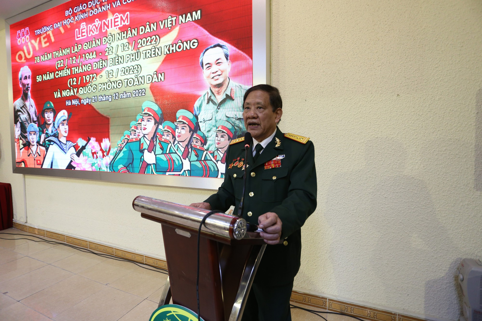 Trường Đại học Kinh doanh và Công nghệ Hà Nội kỷ niệm 78 năm thành lập Quân đội Nhân dân Việt Nam  - Ảnh 2.