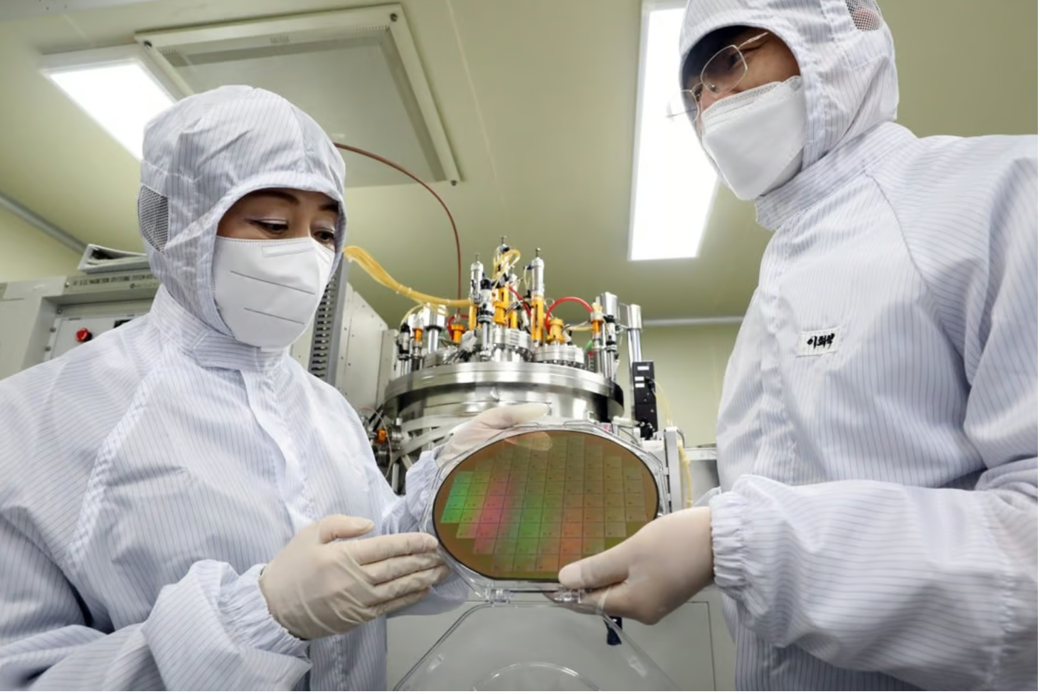 Công nghệ chip quan trọng của Hàn Quốc bị "tuồn" sang Trung Quốc