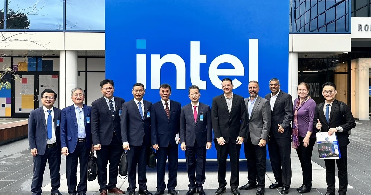 Đà Nẵng ‘chào hàng’ nguồn nhân lực bán dẫn với Tập đoàn Intel