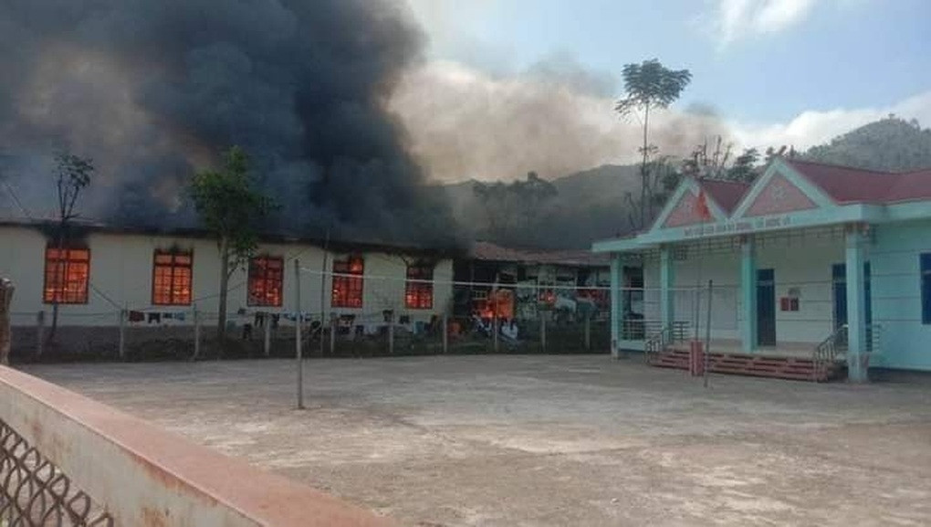 Cháy trường bán trú ở Sơn La, một học sinh lớp 9 tử vong - 1