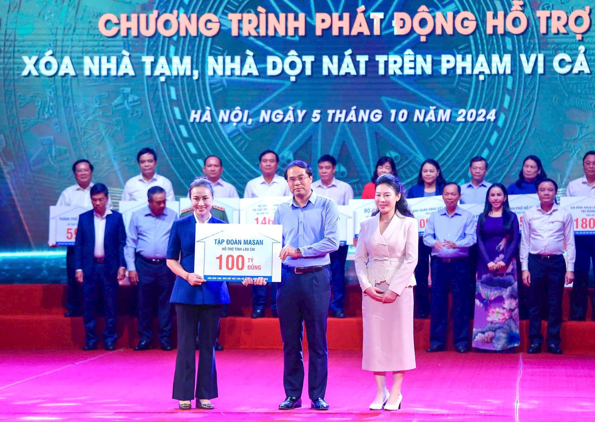 tap-doan-masan-trao-100-ty-ho-tro-tinh-lao-cai.jpg