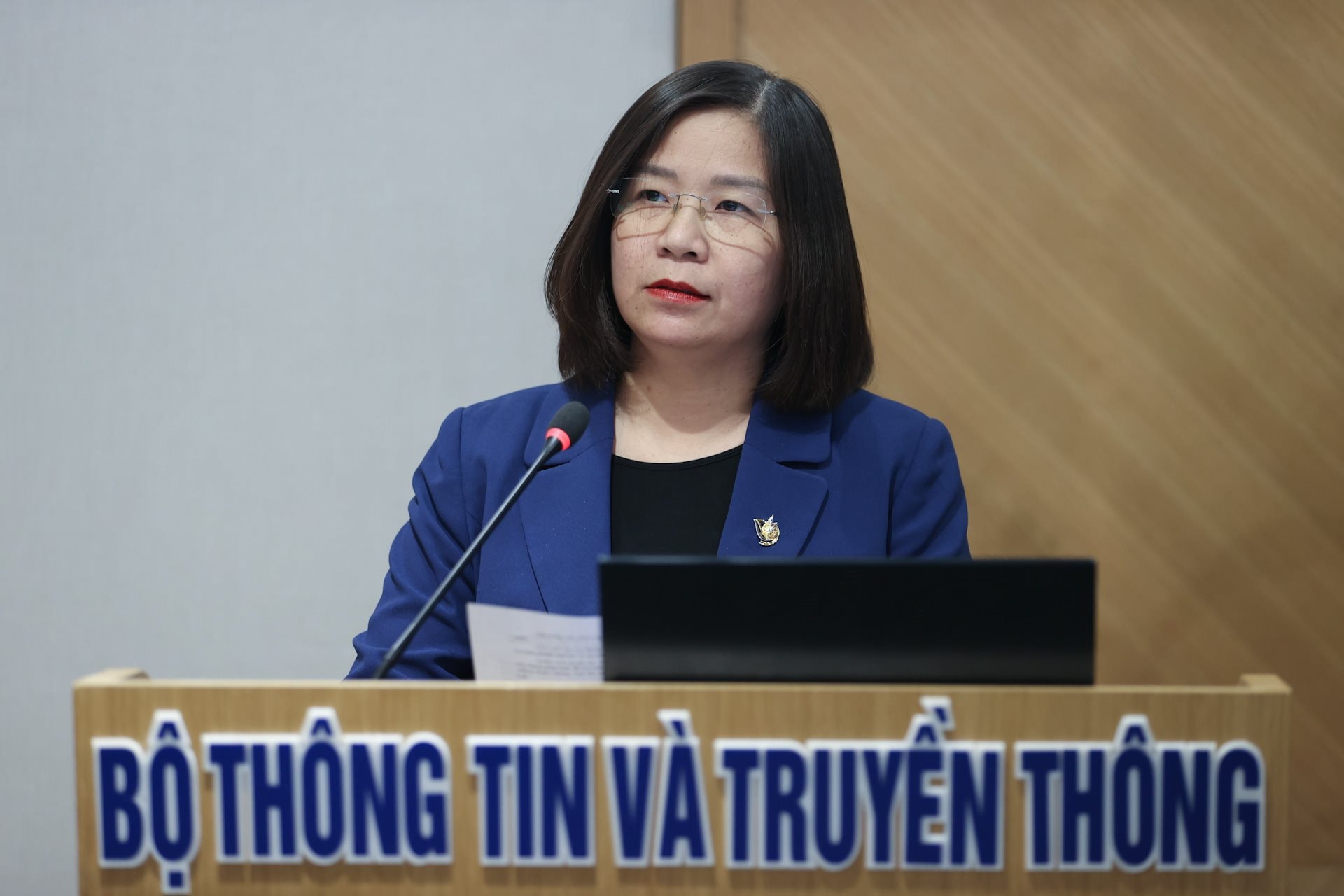 ba-tran-thi-nhi-thuy.jpg