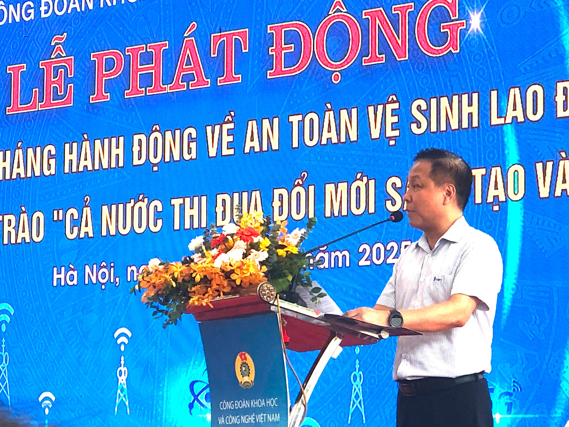ong-tran-mai-2.jpg