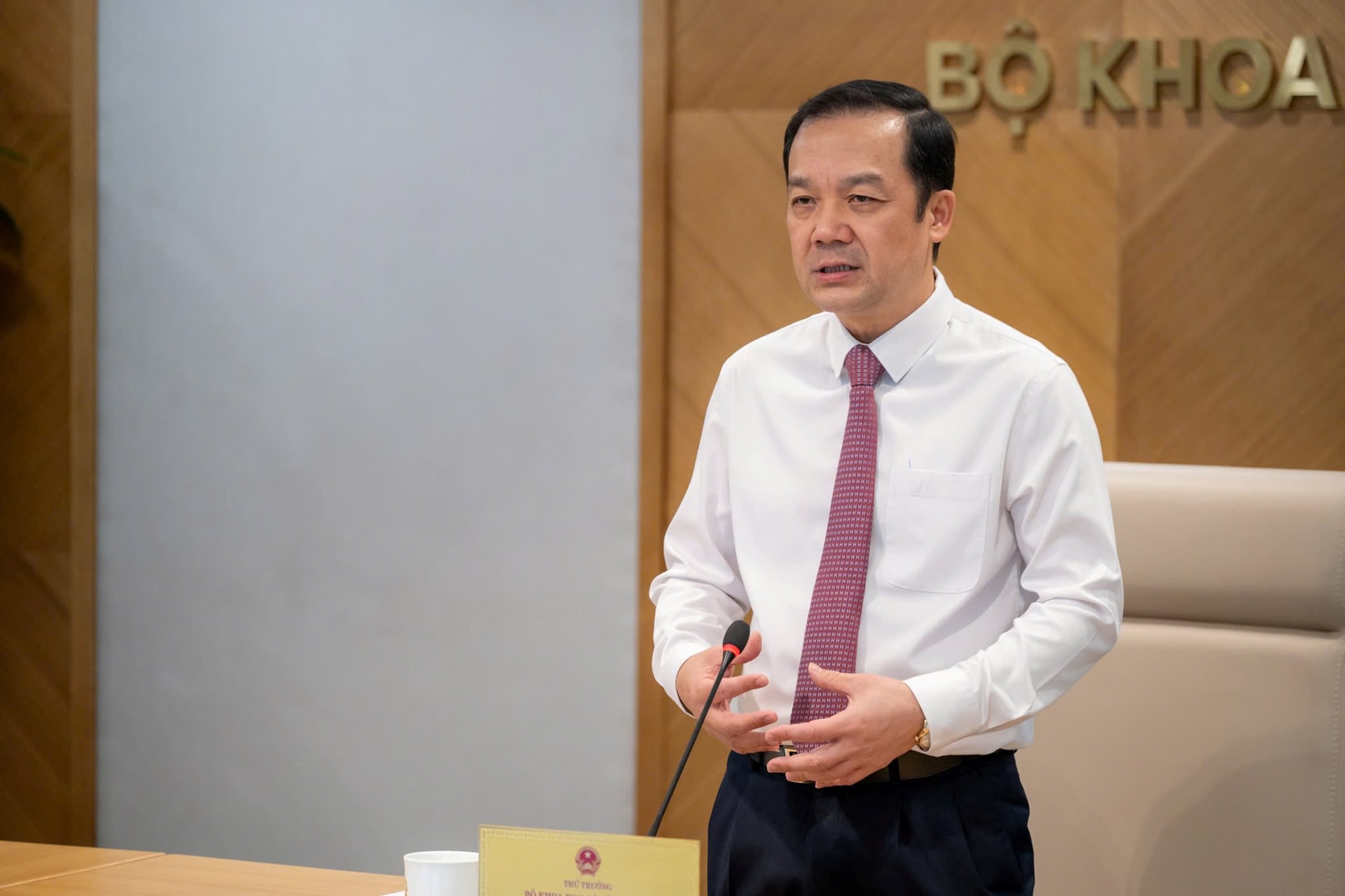 tt-pham-duc-long.jpg