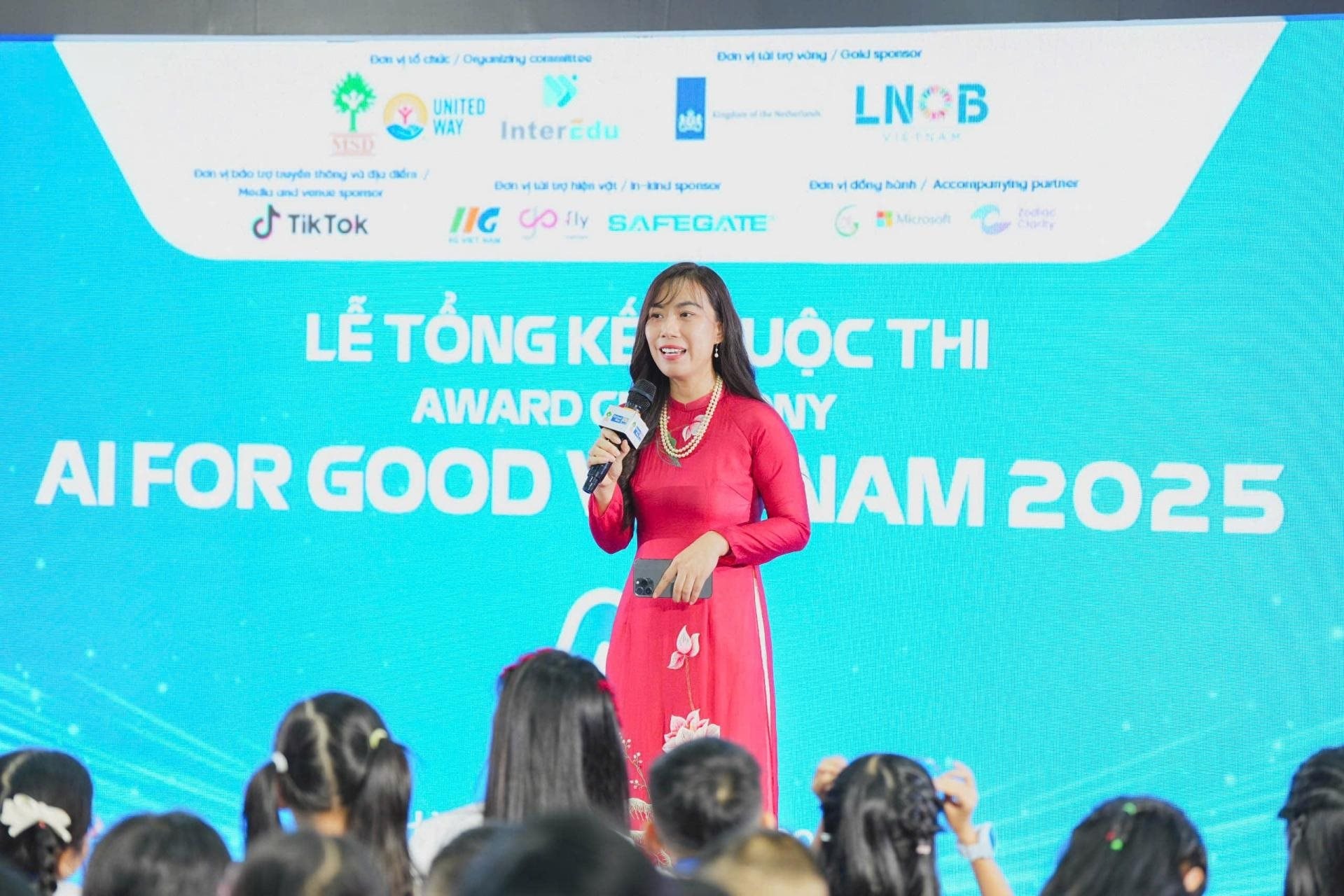 ba-nguyen-phuong-linh-msd-1-.jpg