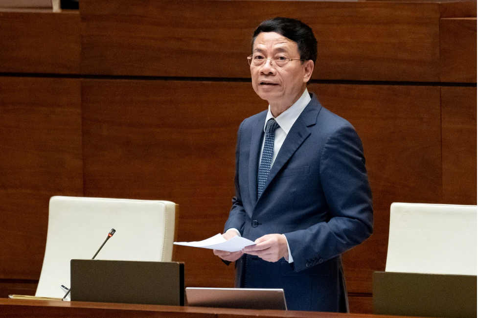 bt-nguyen-manh-hung.png
