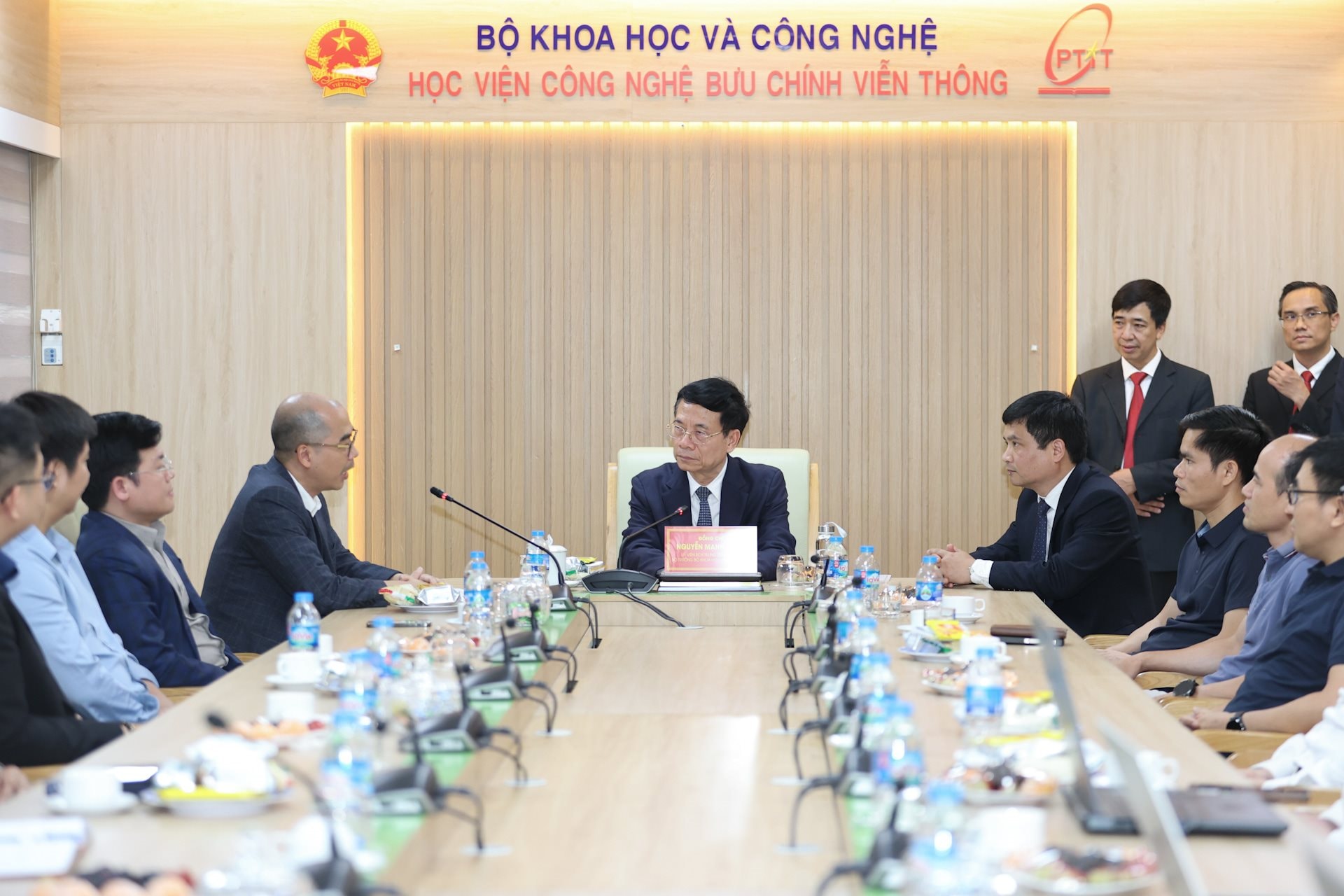 dn-khoi-nghiep.jpg
