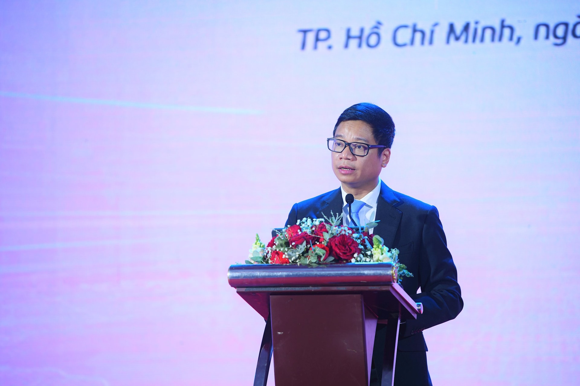 ong-phung-van-cuong-tgd-viettel-post.jpg
