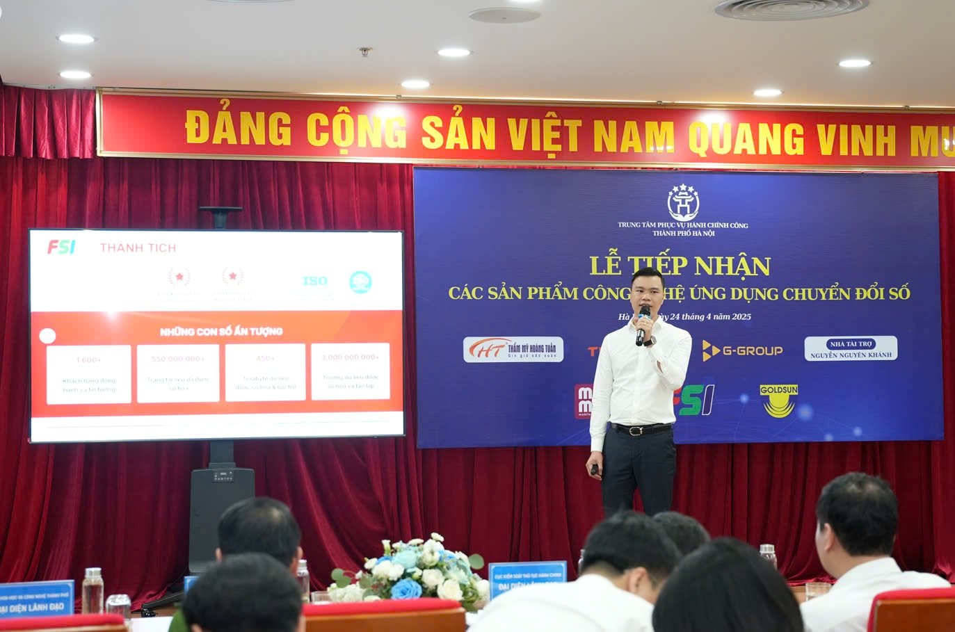fsi-trao-tang-d-ione-cho-ha-noi-2025.jpg