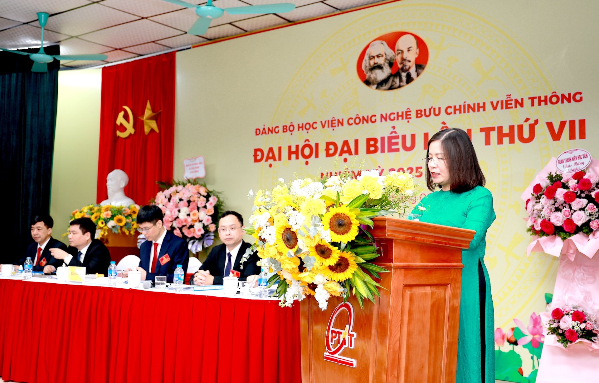 ba-tran-thi-nhi-thuy.jpg