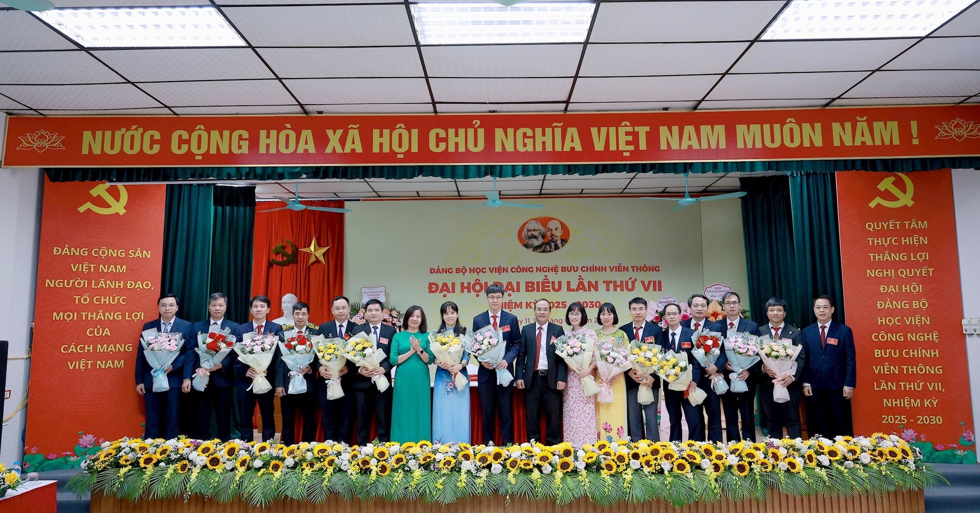 bch-dang-bo-ptit-2025-2030.jpg