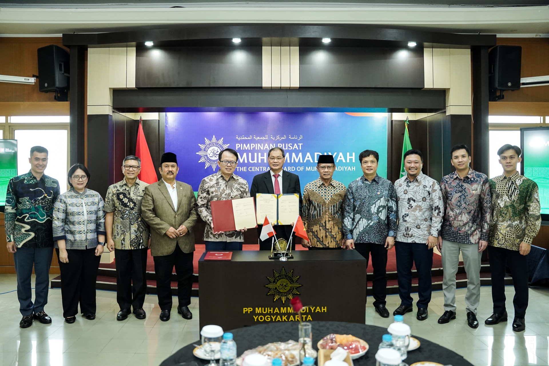 fpt-va-dh-muhammadiyah-yogyakarta-umy-ky-ket-hop-tac-dao-tao-nhan-luc-ai-ban-dan_01.jpg