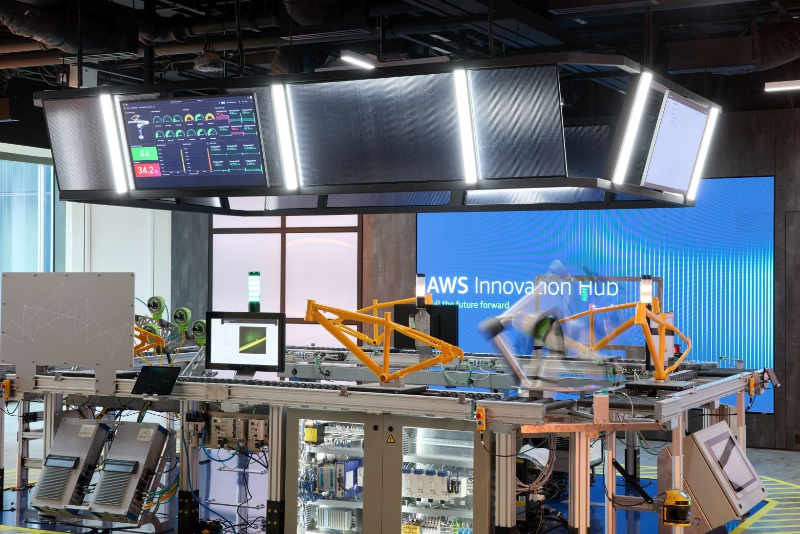 aws-e-bike-smart-factory.jpg