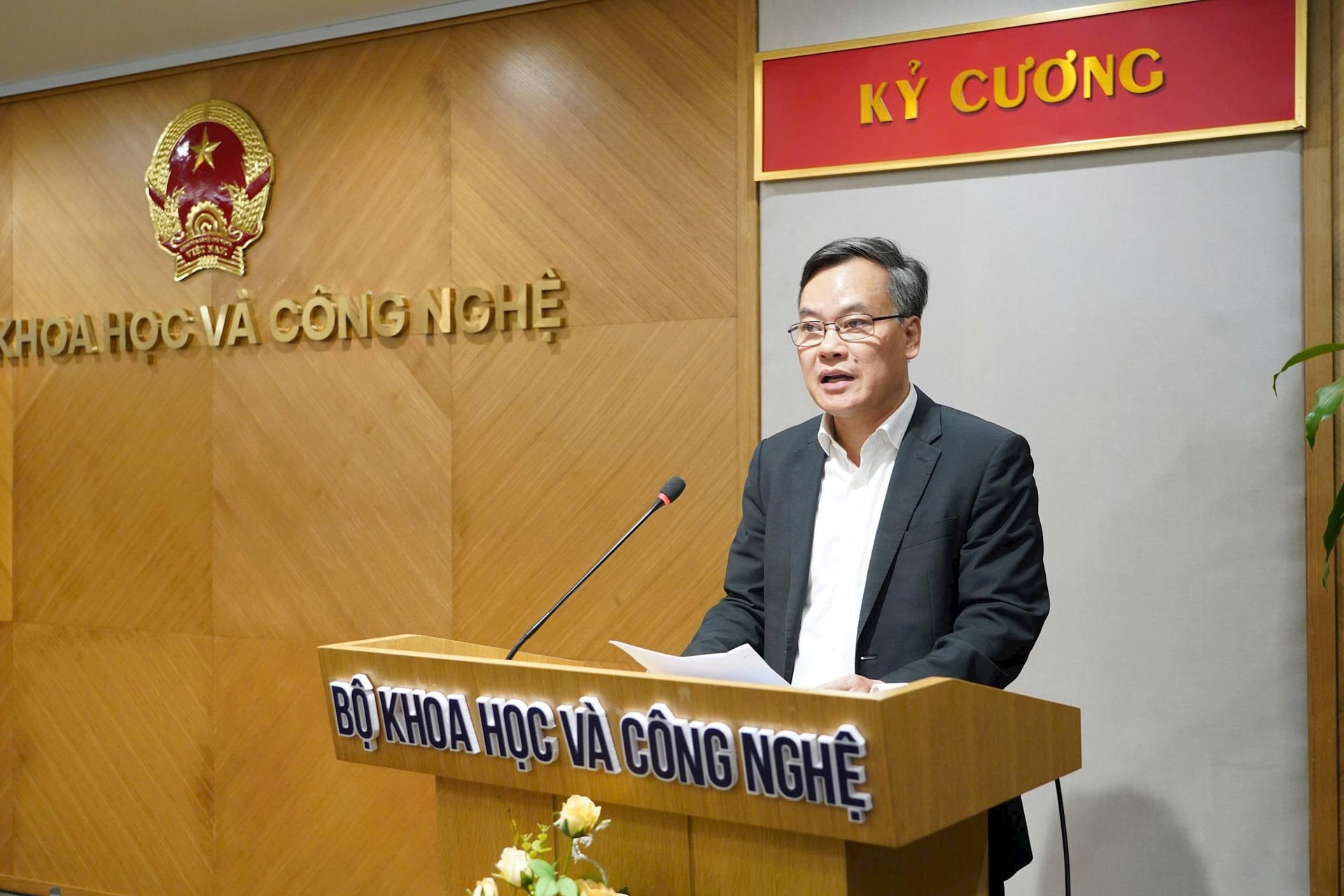 ong-khai.jpg
