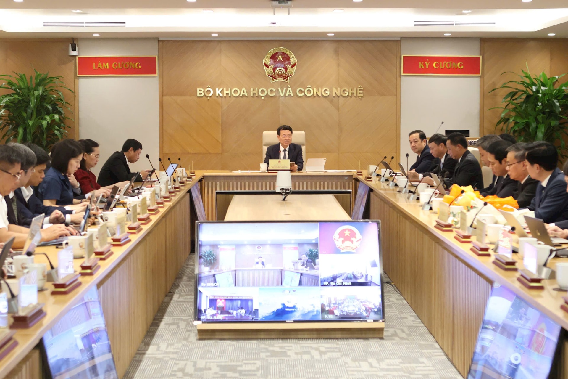 toan-canh-bo-nhiem-01072025_2.jpg