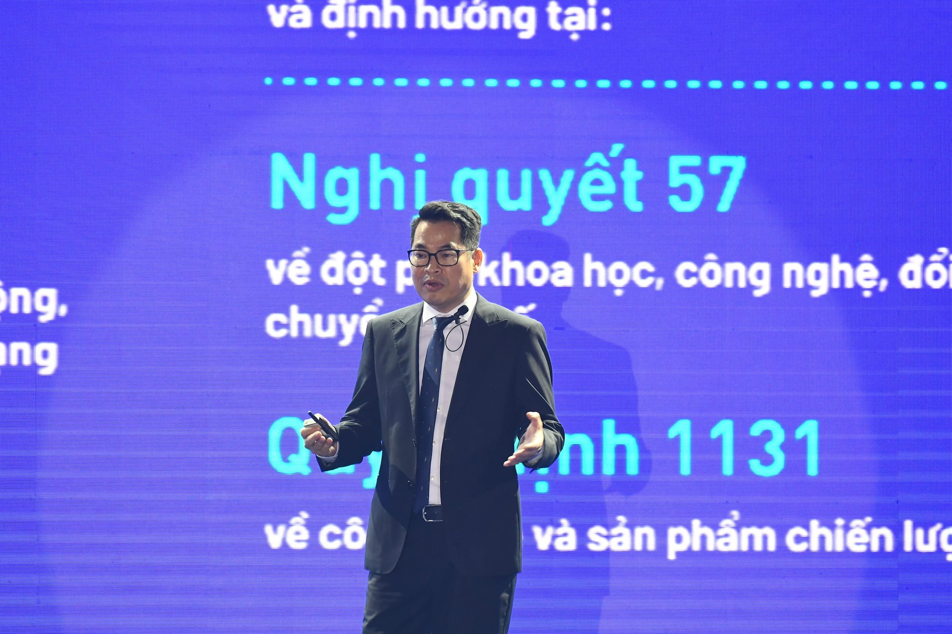 ong-vu-duy-hien-03.jpg