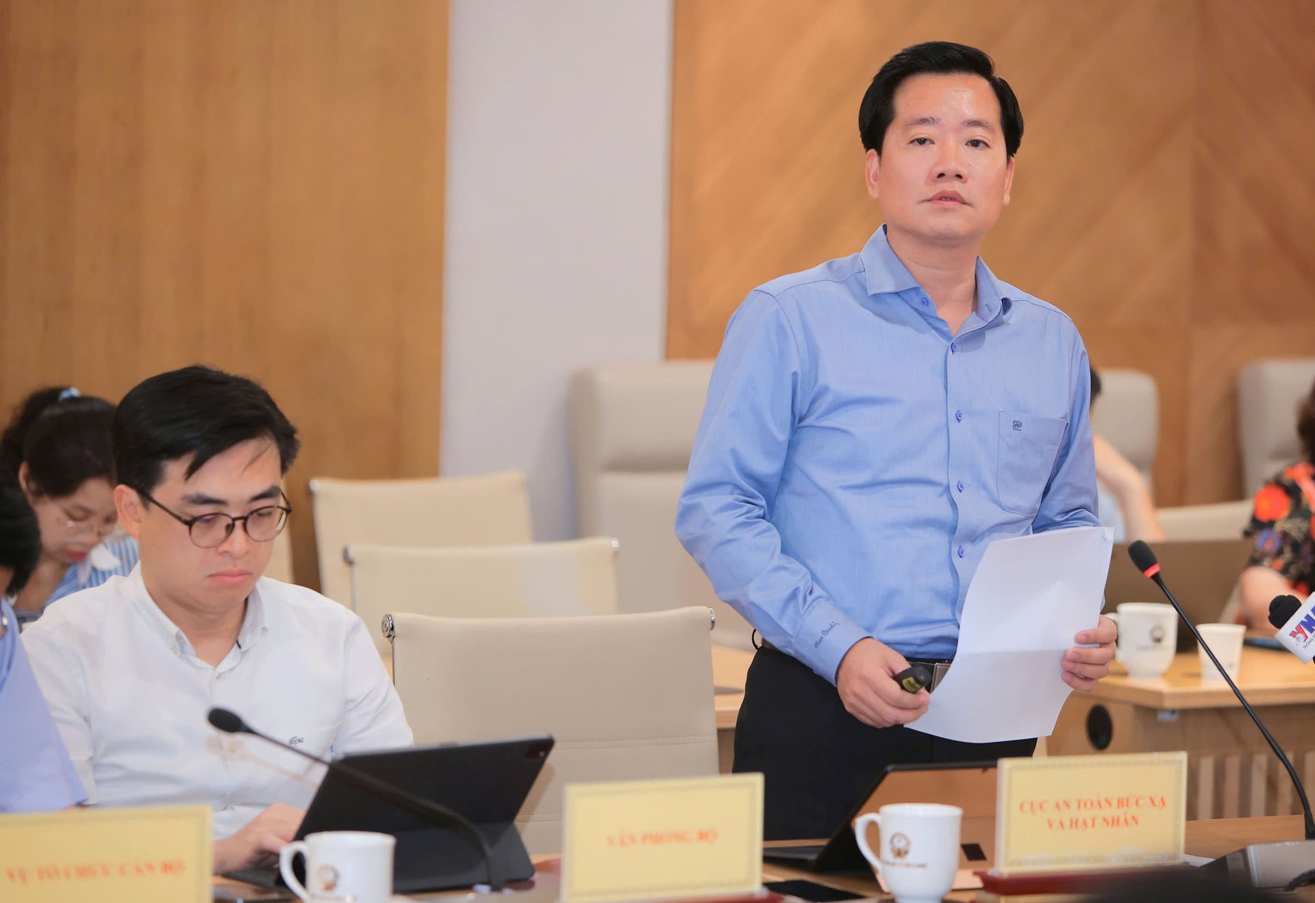ong-hoang-linh.jpg