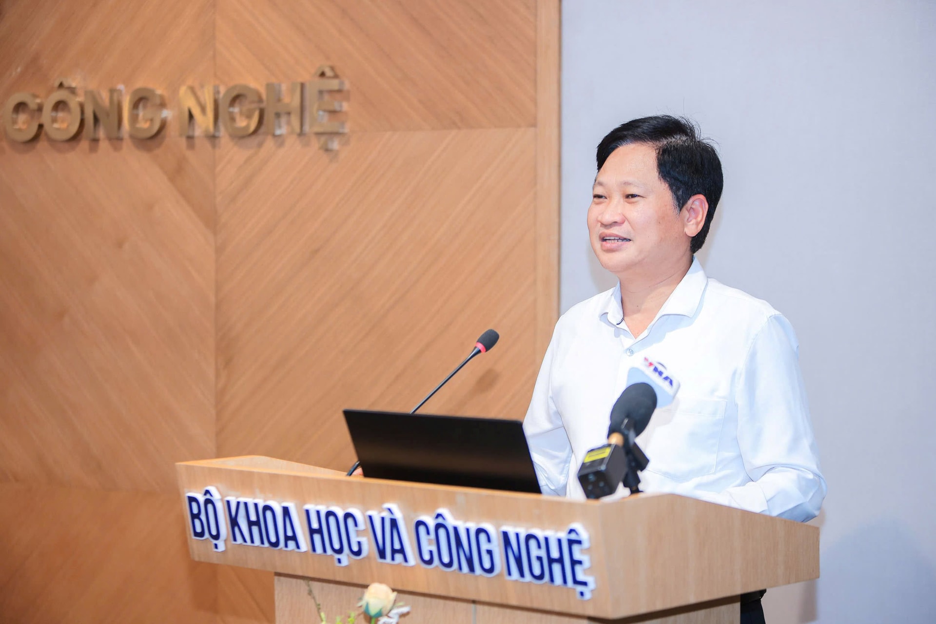 ong-nguyen-khac-lich.jpg