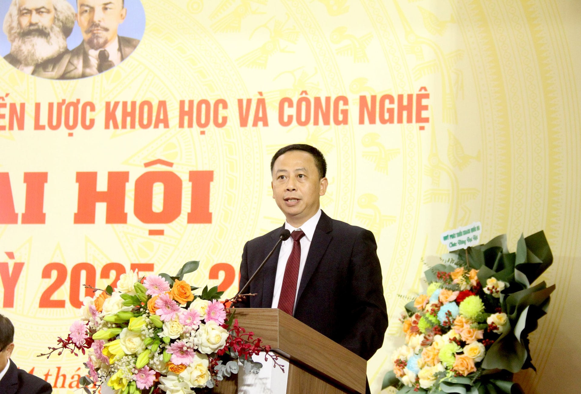 ong-pham-dinh-nguyen.jpg