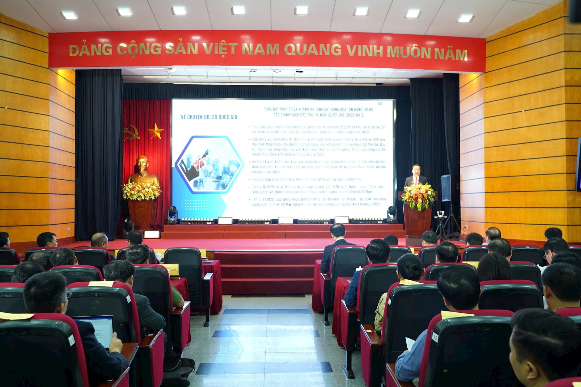 toan-canh-14072025.jpg