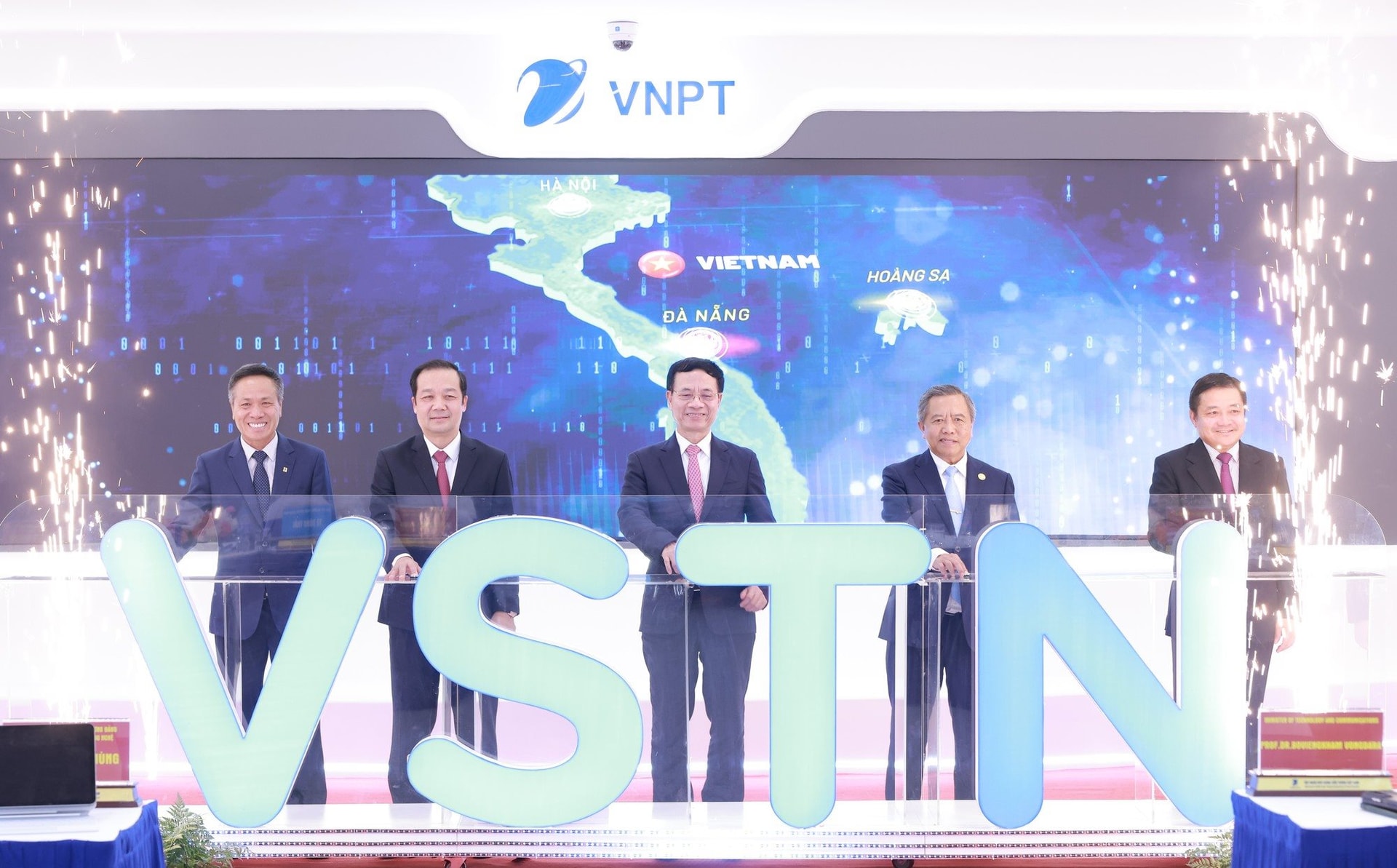 khai-truong-tuyen-cap-dat-quoc-te-vstn1-1754298567674540131786.jpg