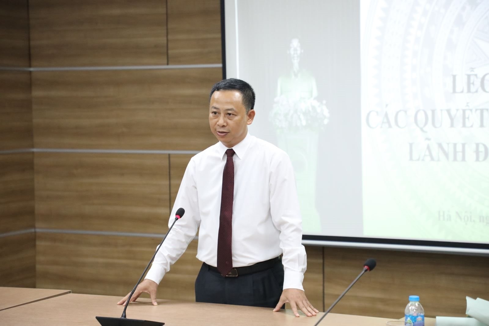 thinh-hoc-vien-chien-luoc-khcn-cong-bo-quyet-dinh-ve-cong-tac-can-bo-4.jpeg