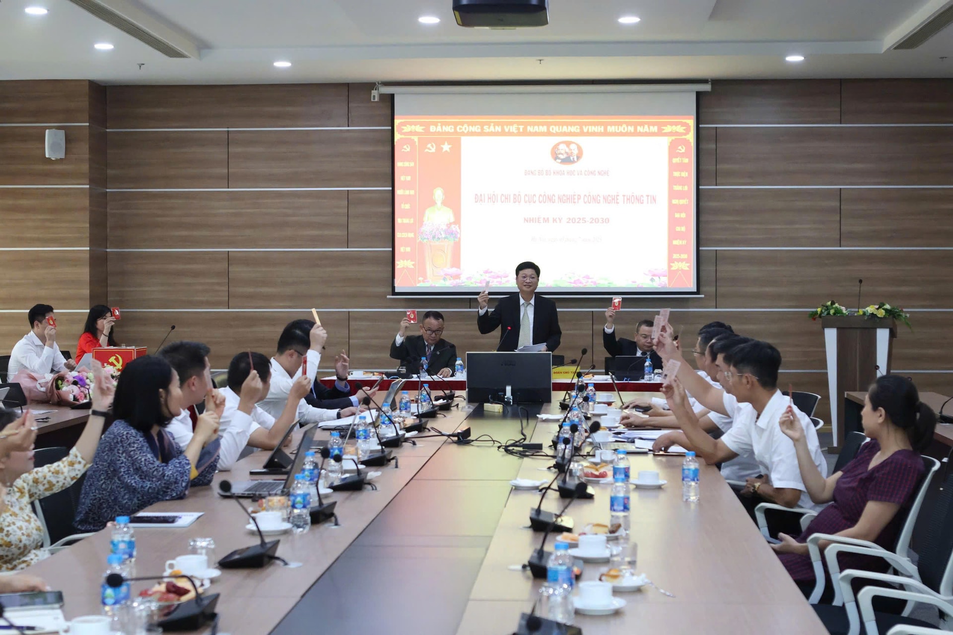 Cục CNCNTT khẳng định vai trò tiên phong, dẫn dắt lĩnh vực CNCNTT, công nghệ số - Ảnh 2.