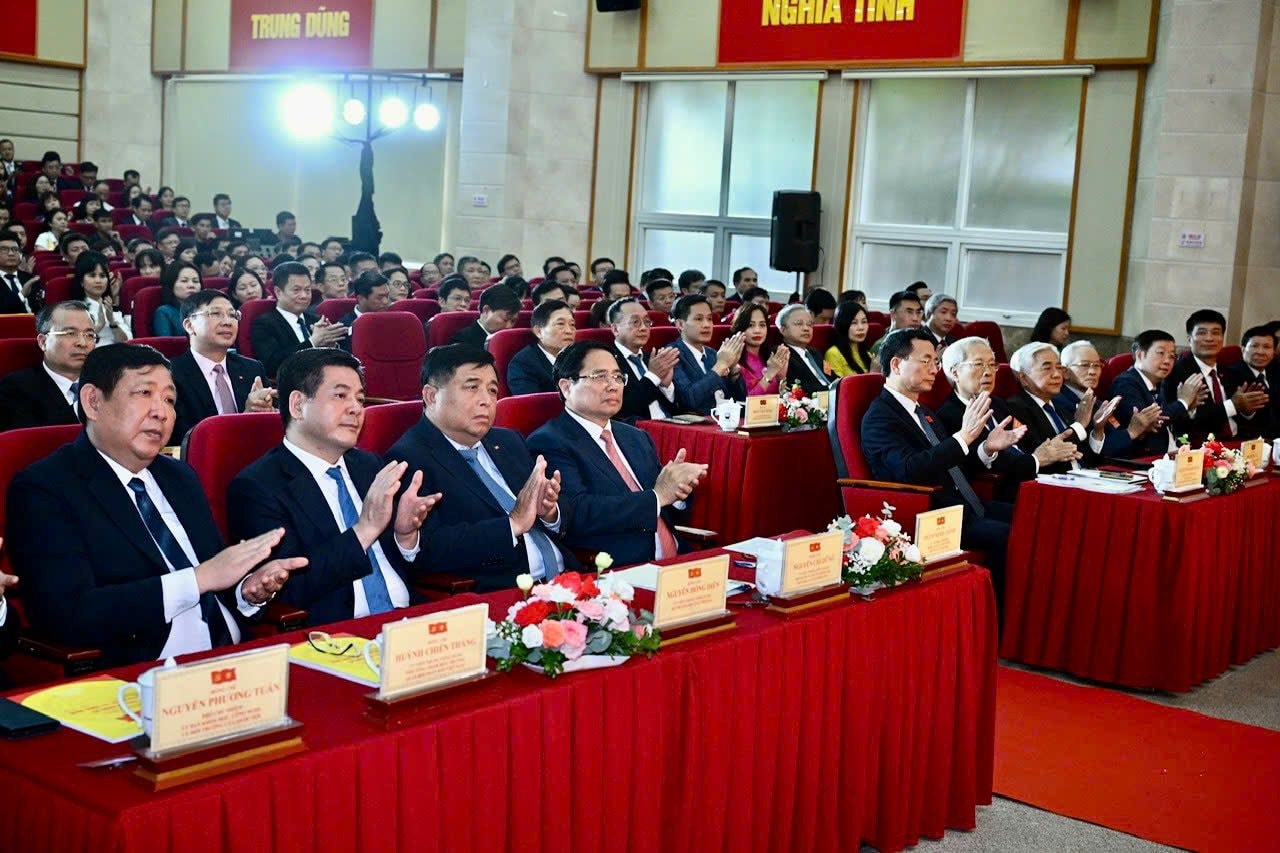 dai-bieu-2.jpg