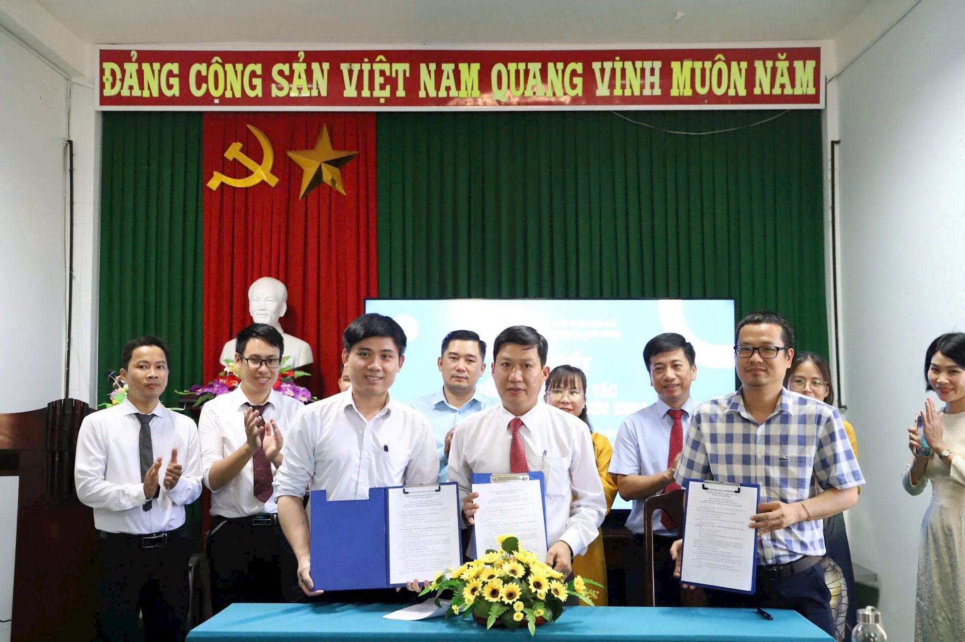 tra-lien-minh-hoc-thuat-tu-bao-tang-1.jpg