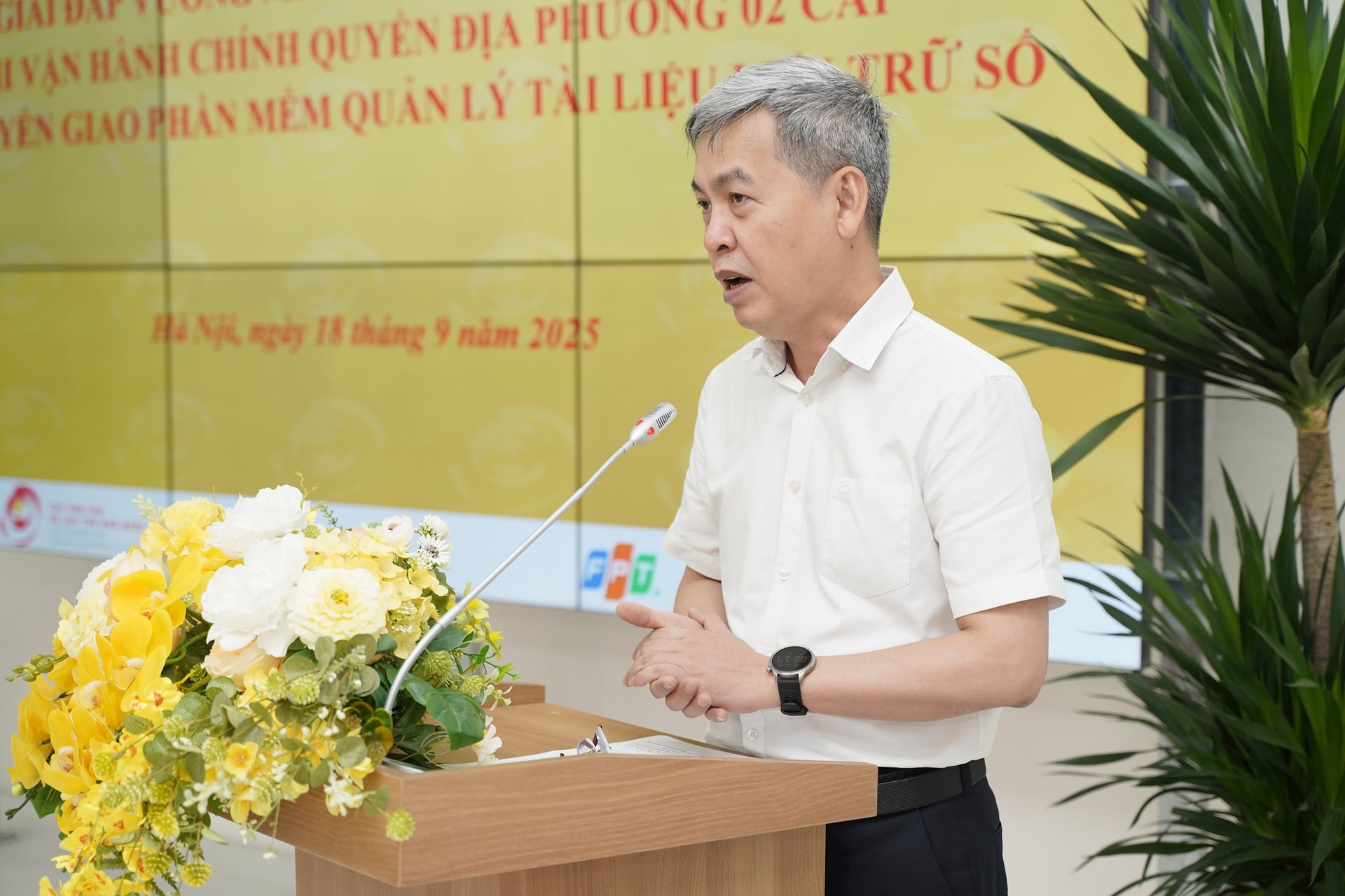 ong-dang-thanh-tung-cuc-truong-cuc-van-thu-va-luu-tru-nha-nuoc-chia-se-se-phoi-hop-voi-cac-don-vi-cong-nghe-dua-toan-bo-luu-tru-truyen-thong-sang-luu-tru-so.jpg