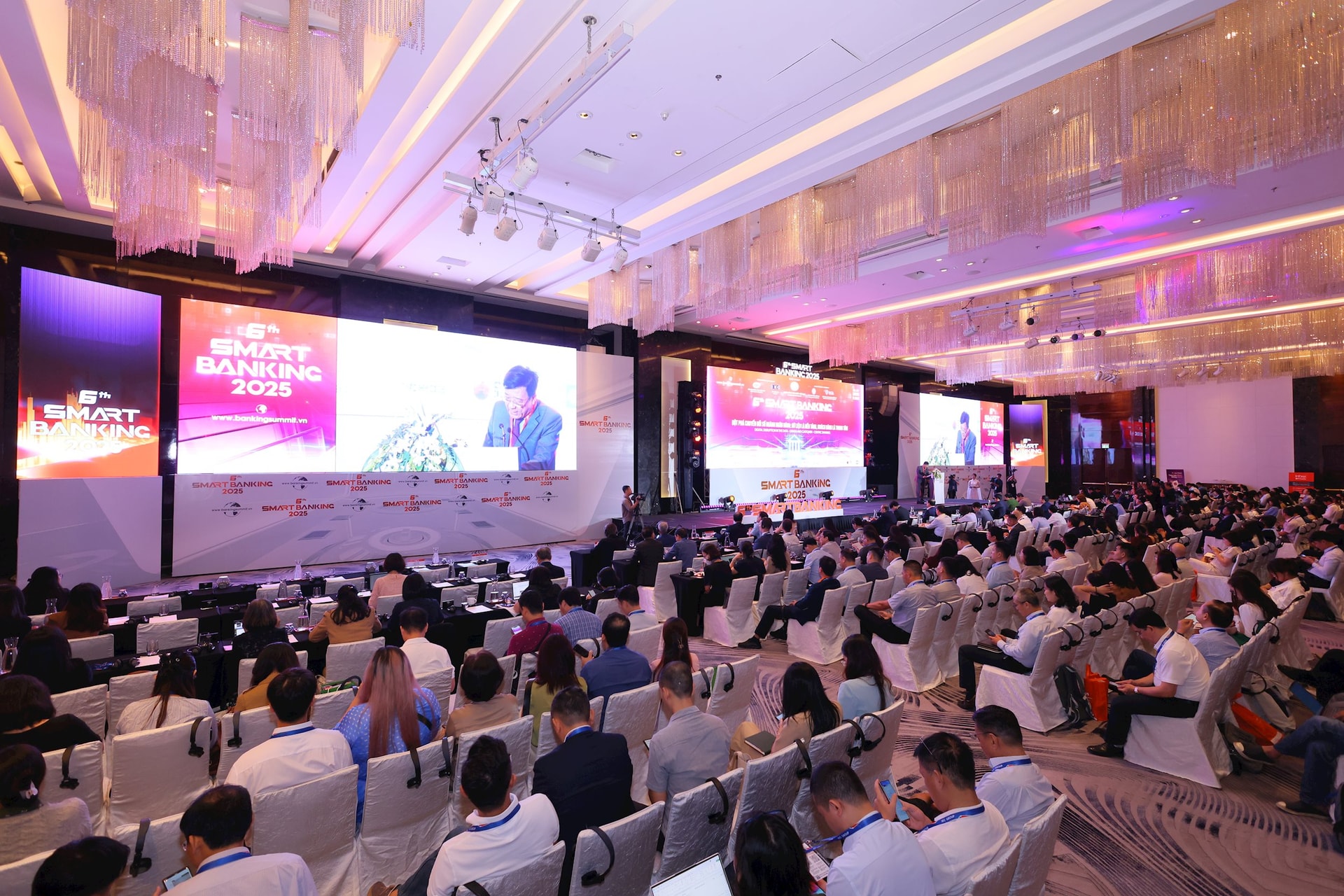 anh-hoi-truong-2.jpg