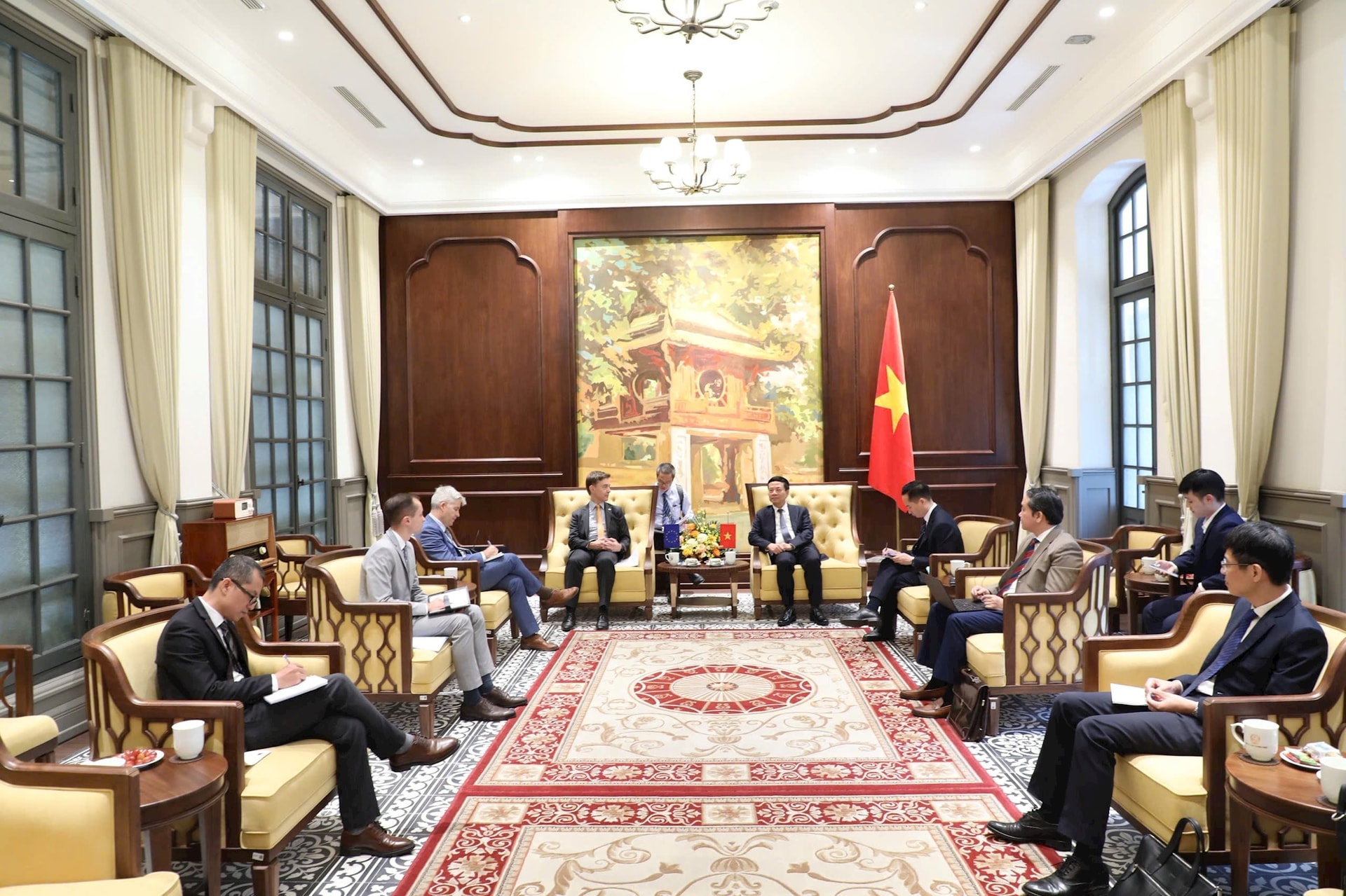 ictv.1cdn.vn-2025-09-17-_bo-truong-tiep-eu.jpg