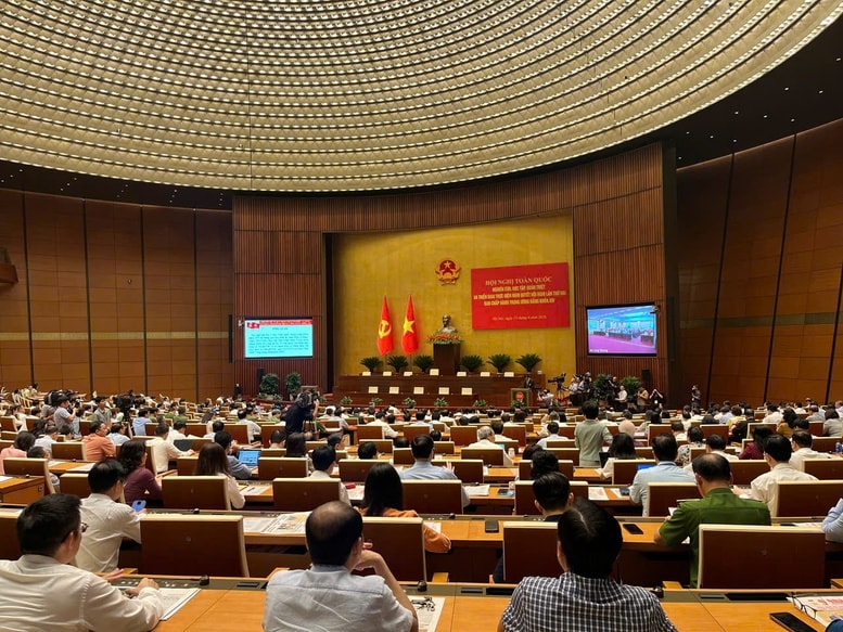 Hội nghị toàn quốc quán triệt và triển khai Nghị quyết Trung ương II, Khoá XIV.