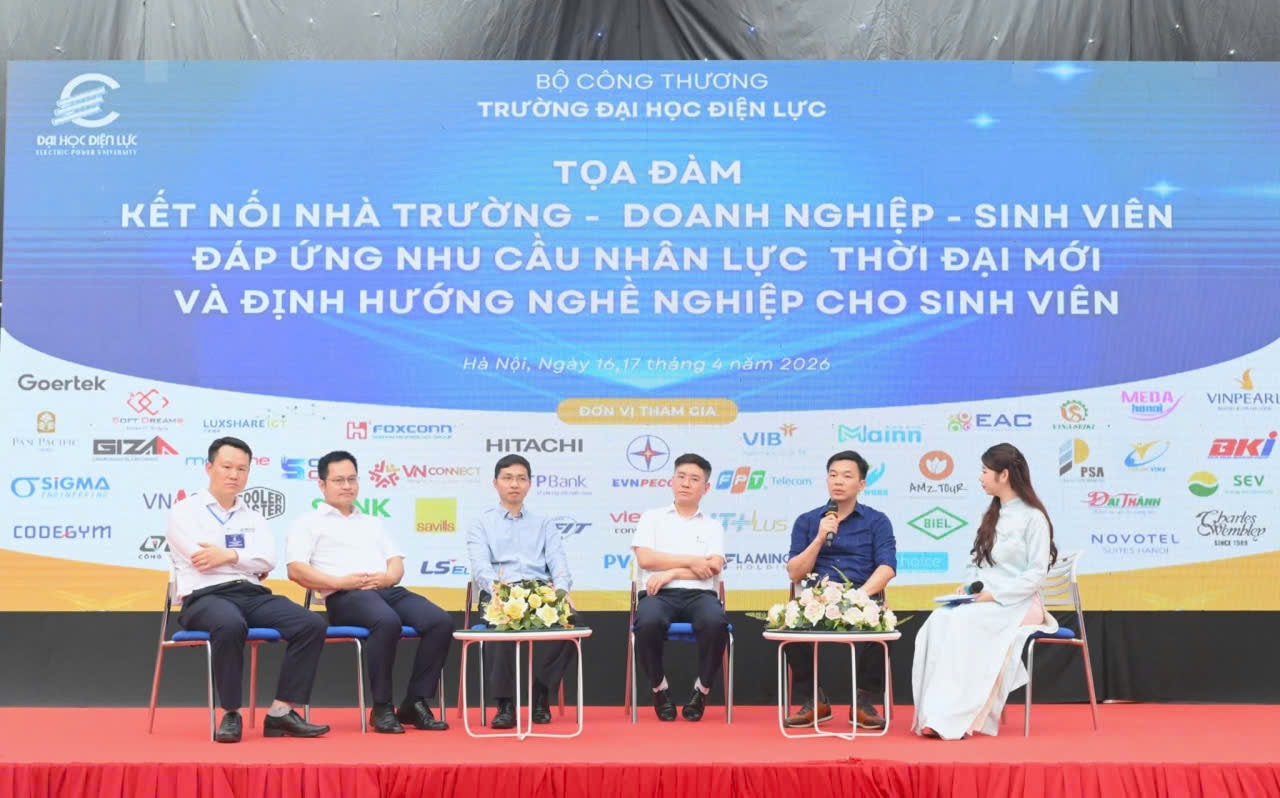 Tọa đàm kết nối Nhà trường - Doanh nghiệp - Sinh viên đáp ứng nhu cầu nhân lực thời đại mới. Ảnh ĐL.