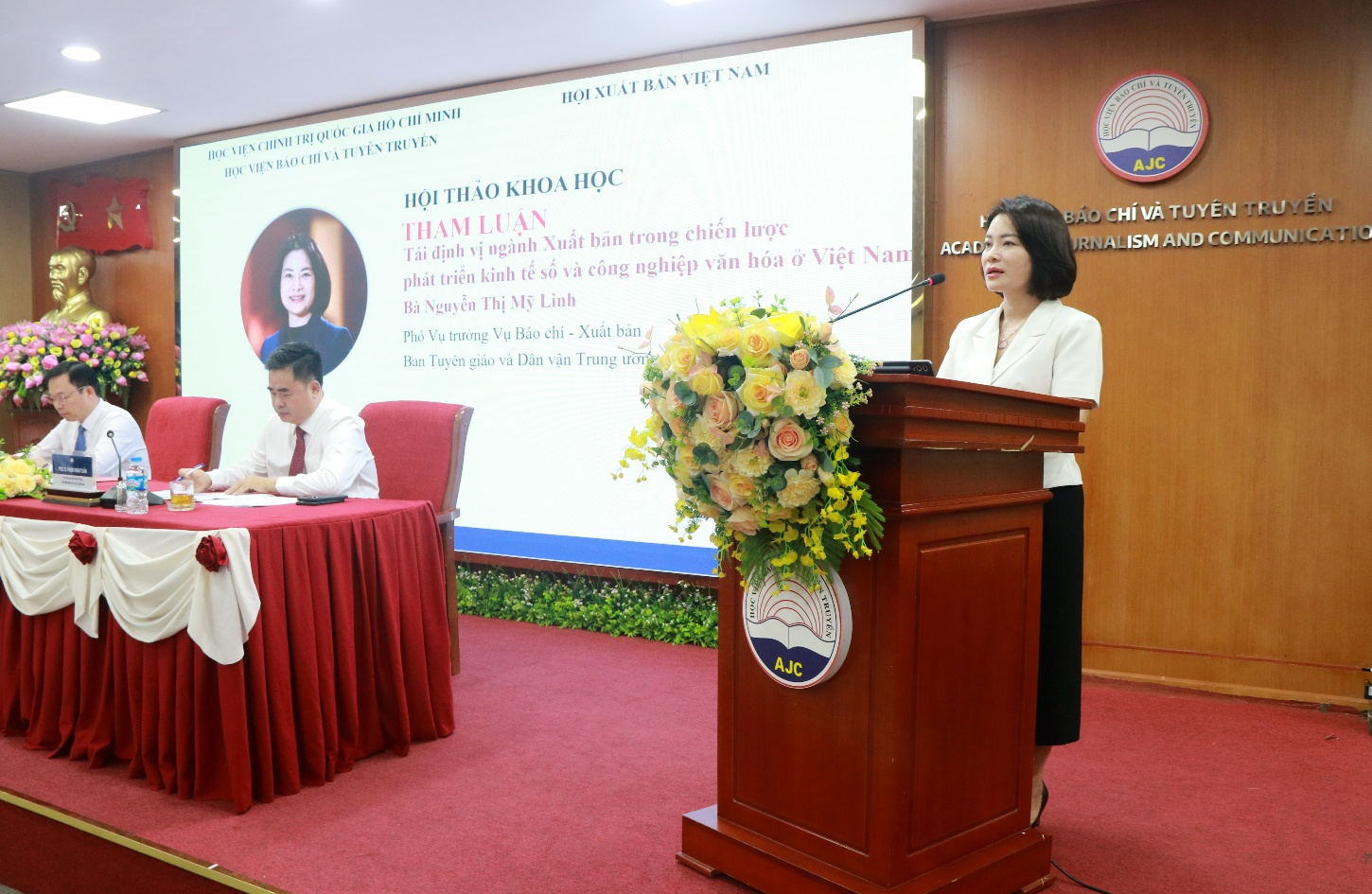 bà Nguyễn Thị Mỹ Linh