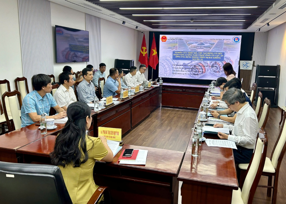 Toàn can Hội nghị.