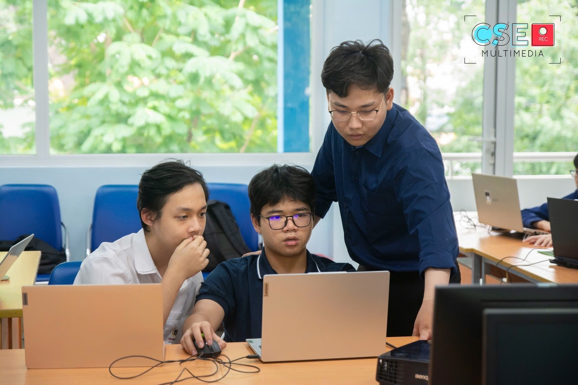 Dạy AI cho học sinh THPT trong các chương trình kiến tập tại Trường Đại học Bách khoa TP.HCM