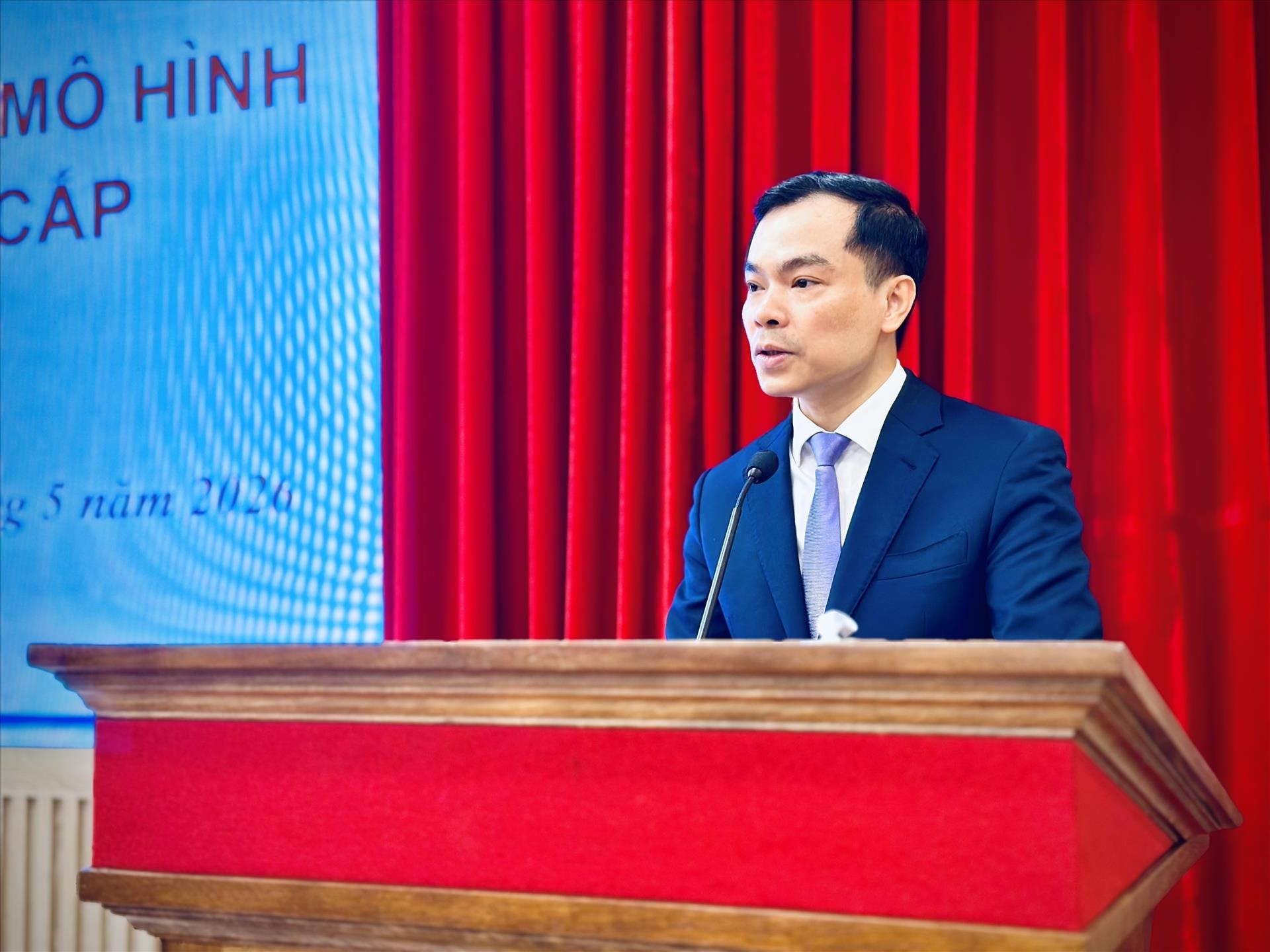 PGS TS Nguyen Manh Hung