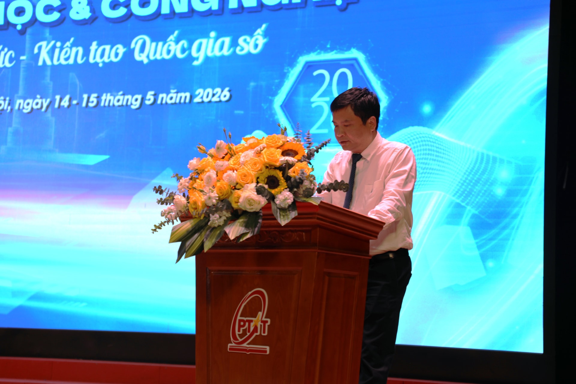 Giám đốc Học viện Công nghệ BCVT Đặng Hoài Bắc phát biểu khai mạc.