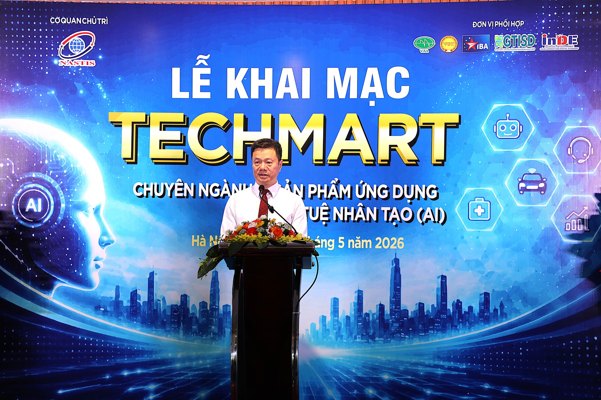 Cục trưởng Cục Thông tin và Thống kê Trần Đắc Hiến phát biểu khai mạc tại buổi lễ.