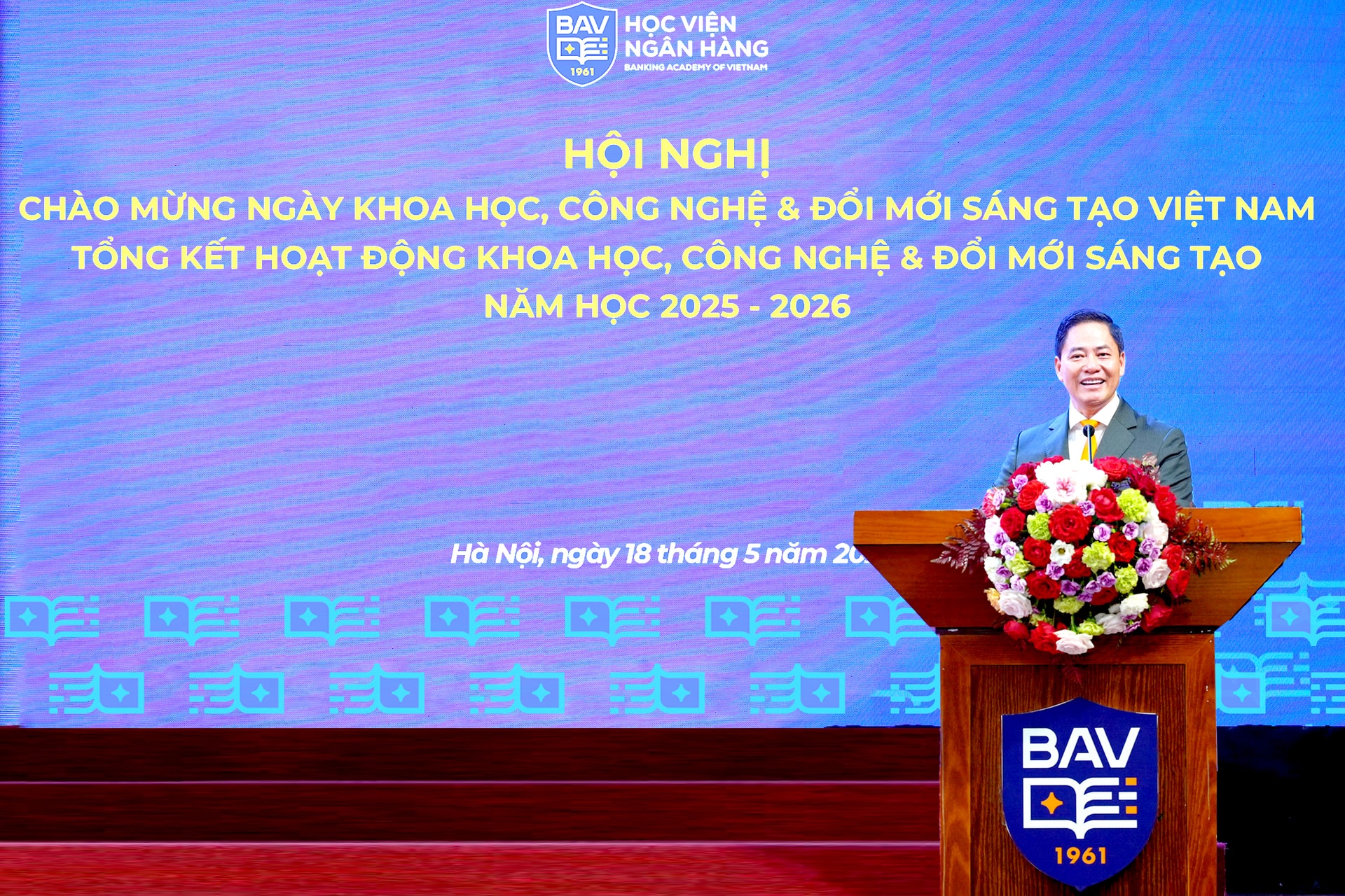 Hoc vien Ngan hang 1