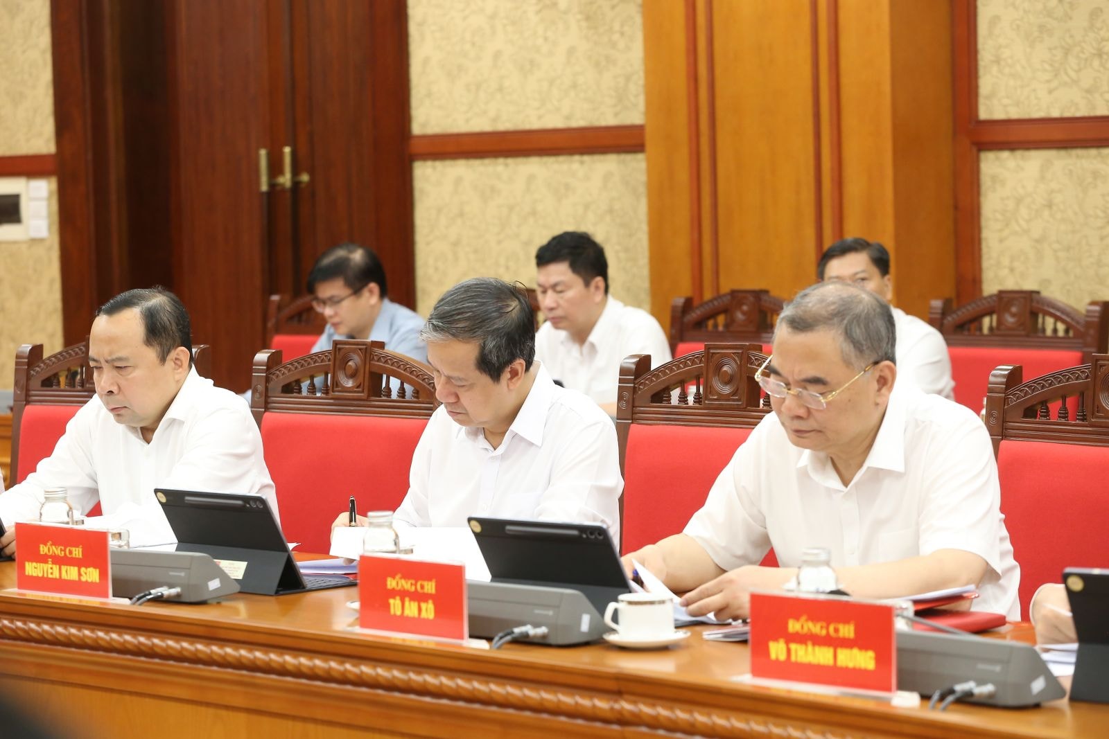 BT hop cong nghe luong tu