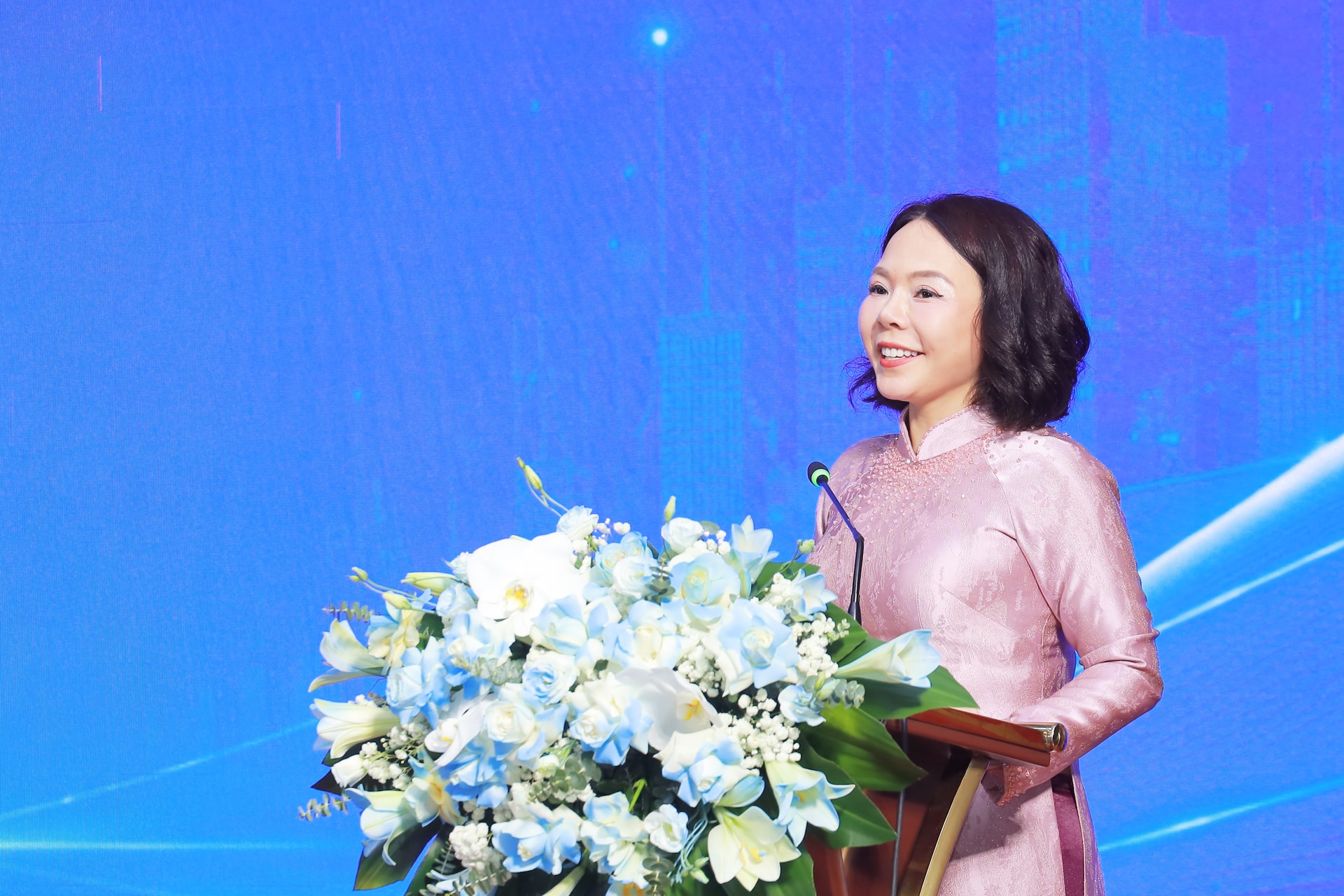 TS. Trịnh Thị Thu Hà